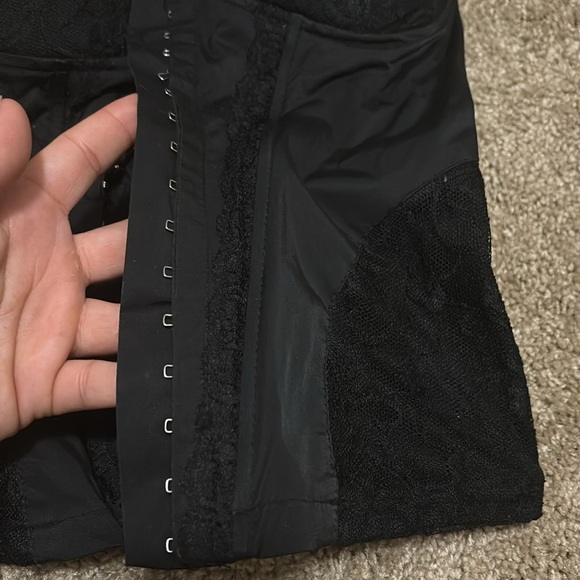 Black spaghetti strap Forever21 corset M - Picture 3 of 6